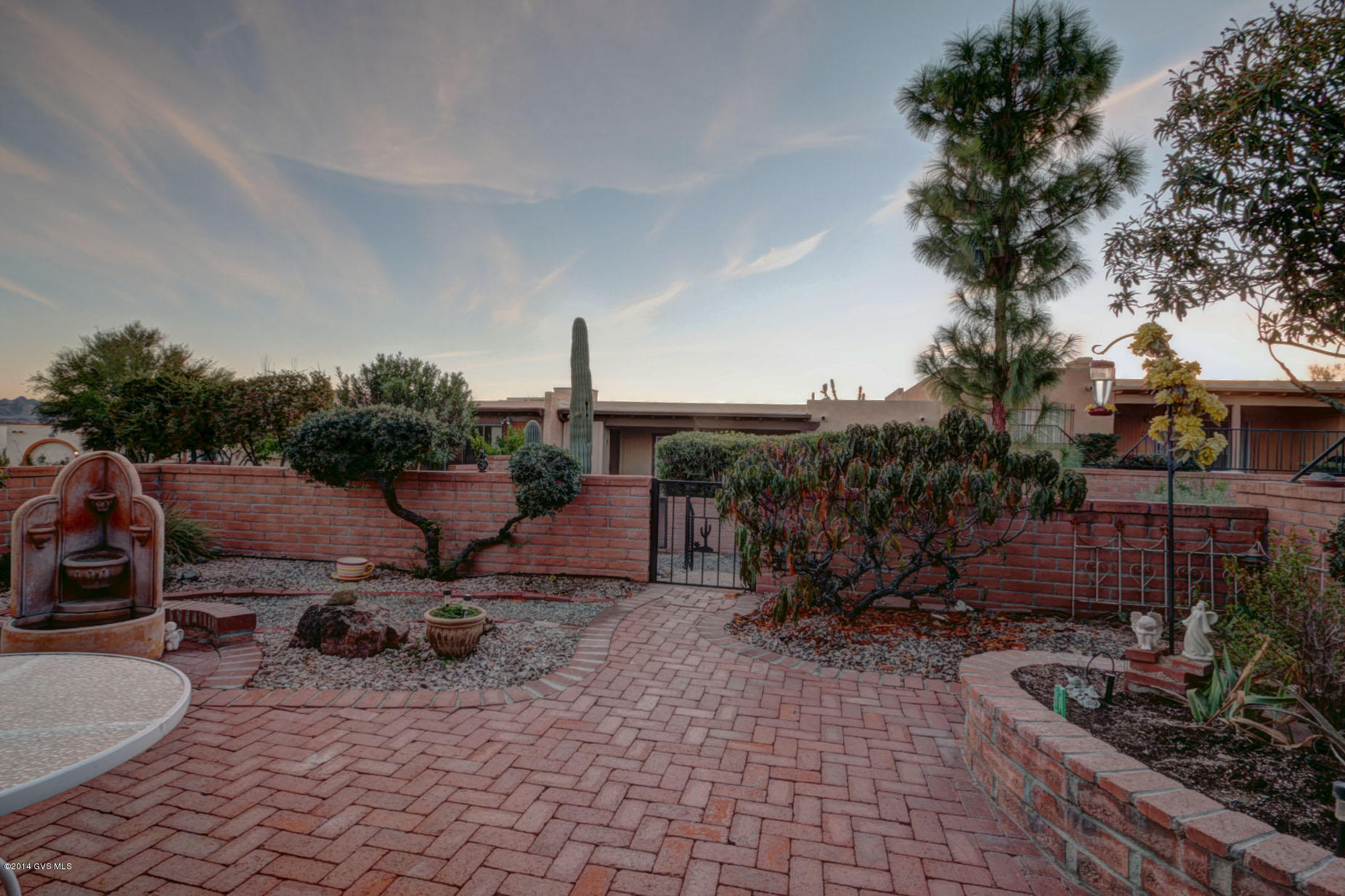 1189 W Camino Sagasta