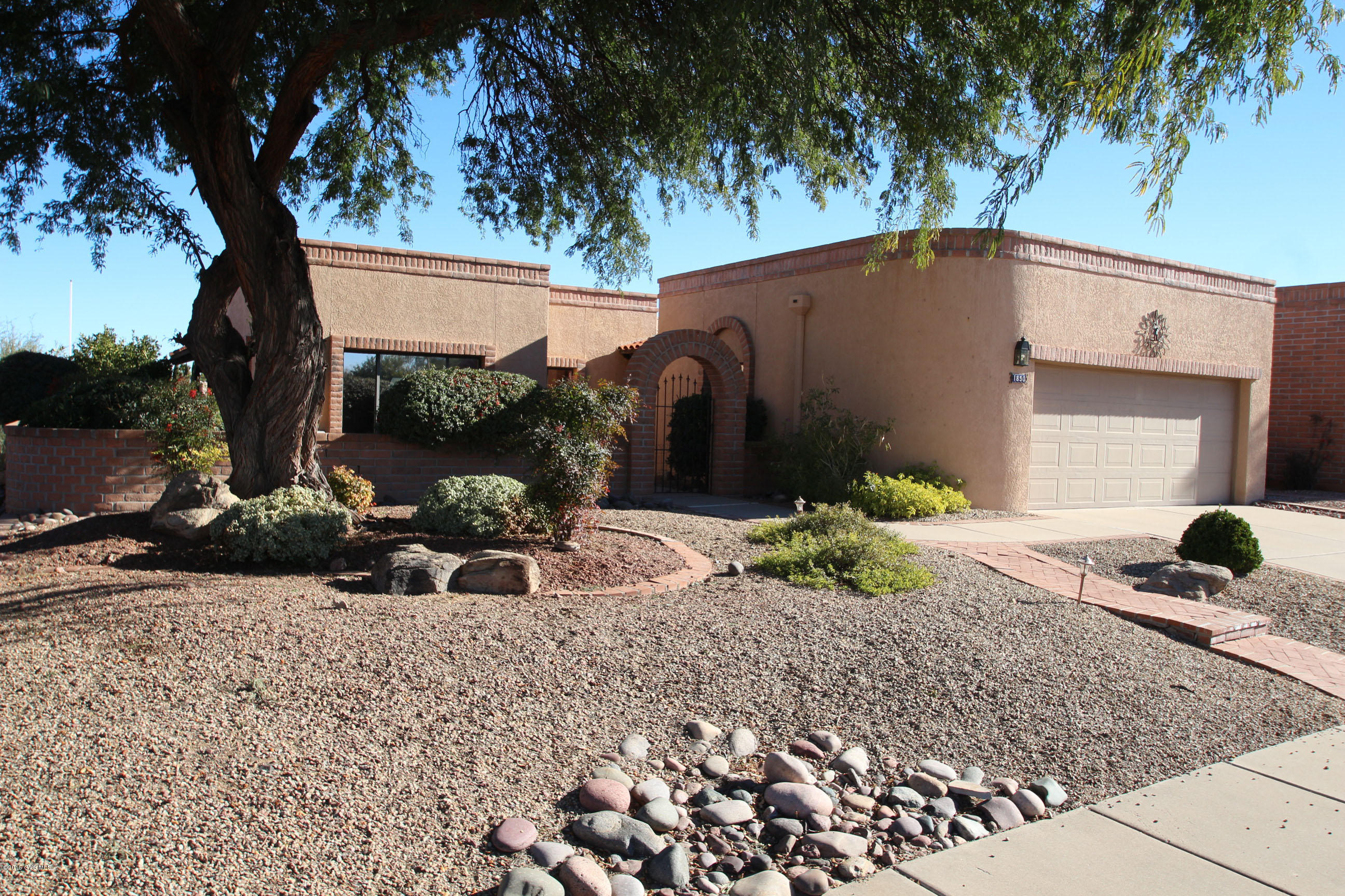 1850 W Via De La Gloria