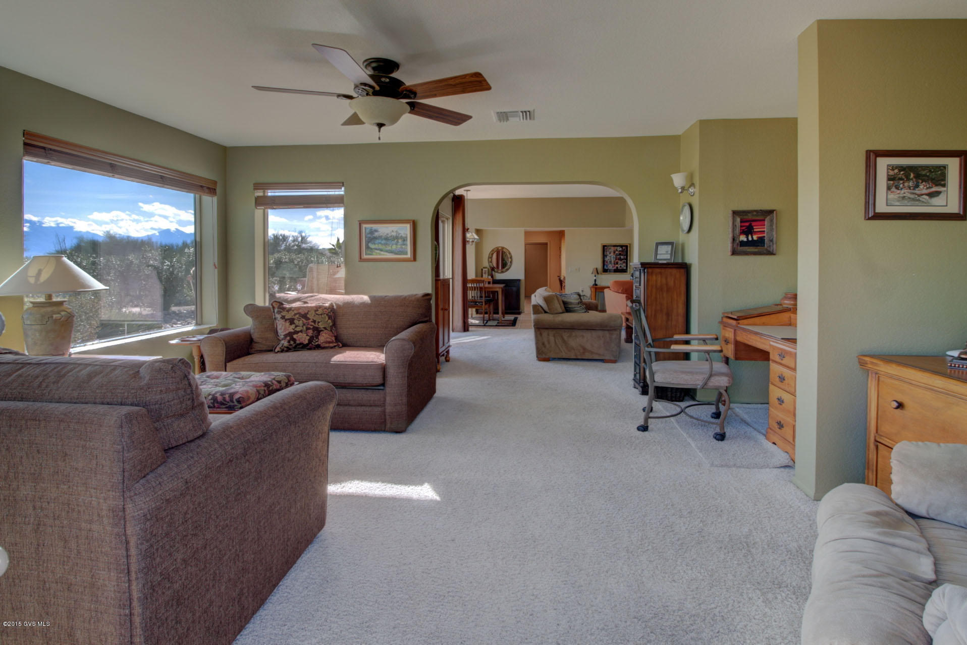 714 W Calle De Emilia