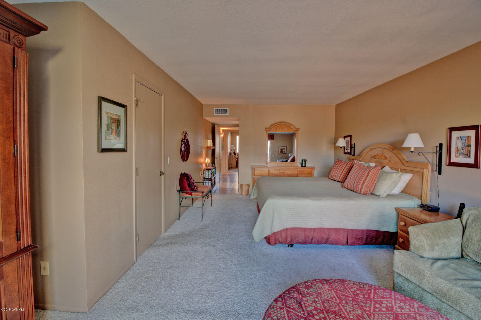 714 W Calle De Emilia