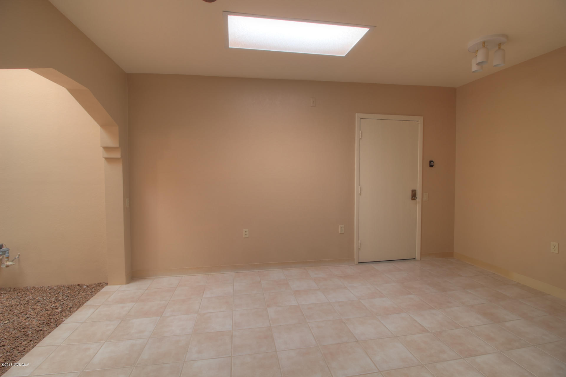 910 W Camino Sagasta