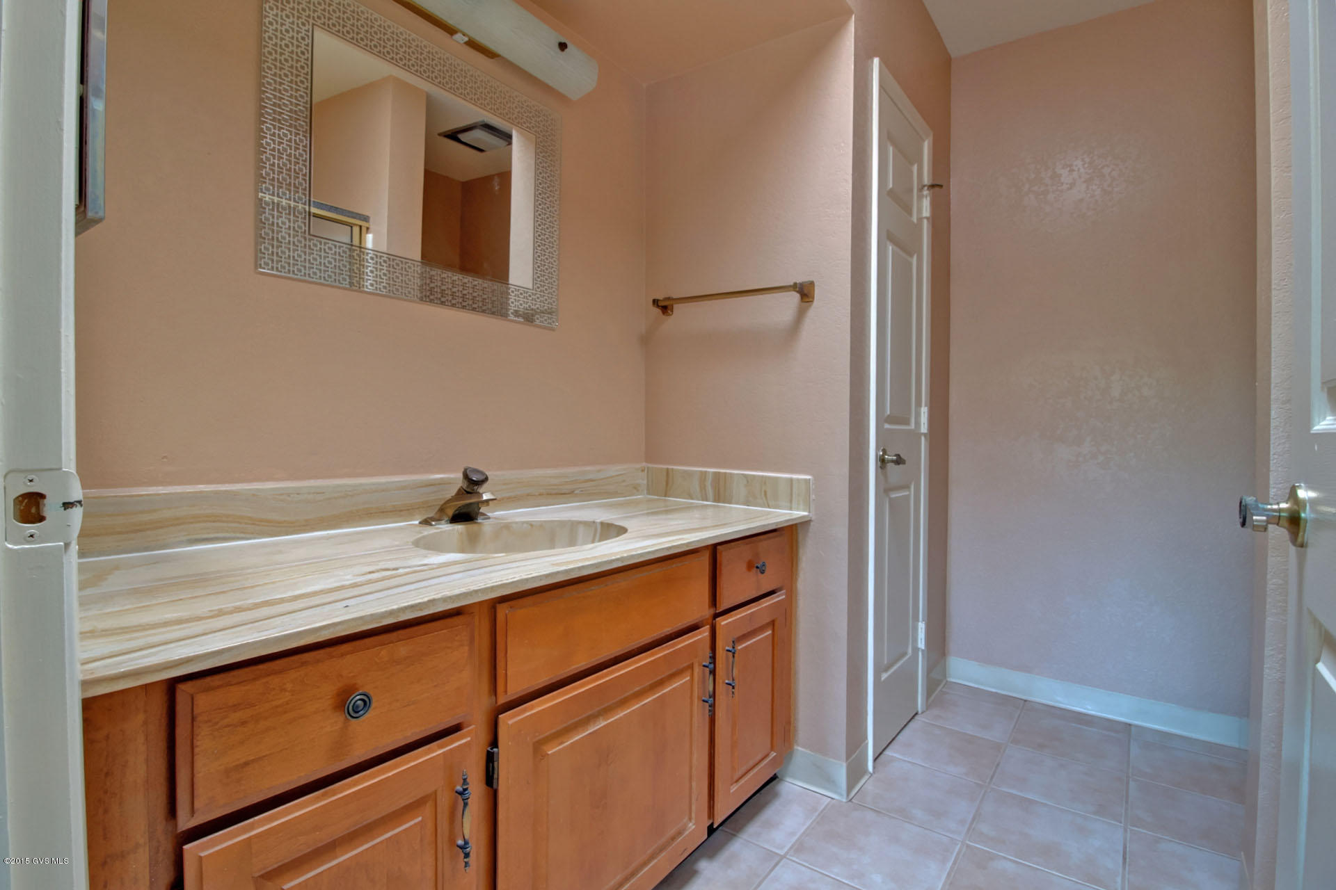 910 W Camino Sagasta