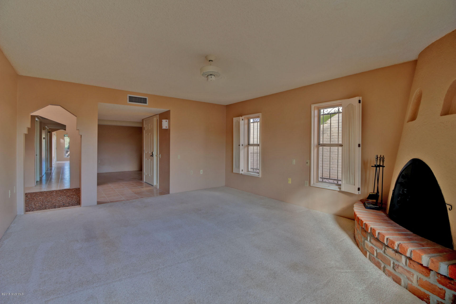 910 W Camino Sagasta