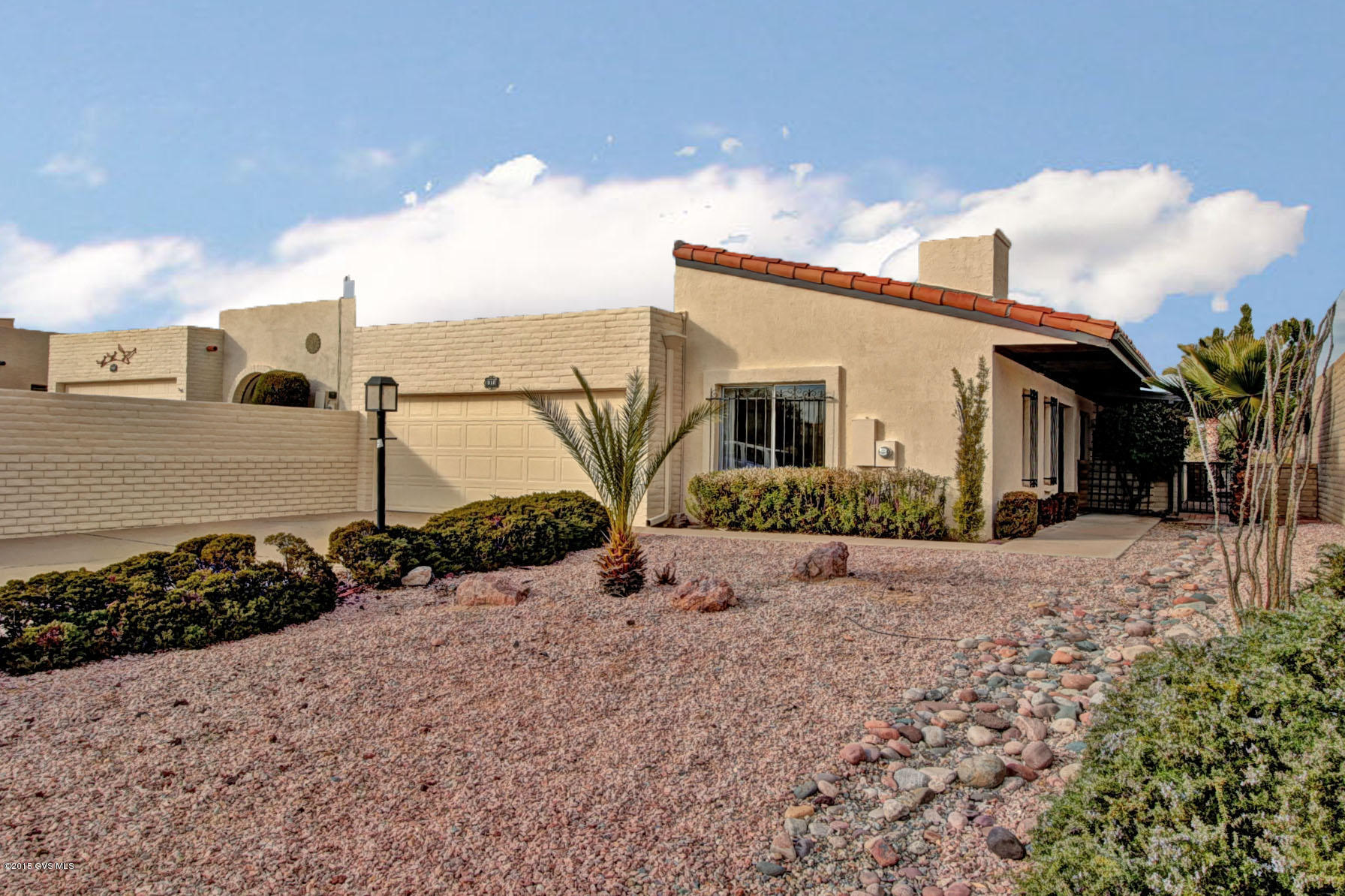 910 W Camino Sagasta