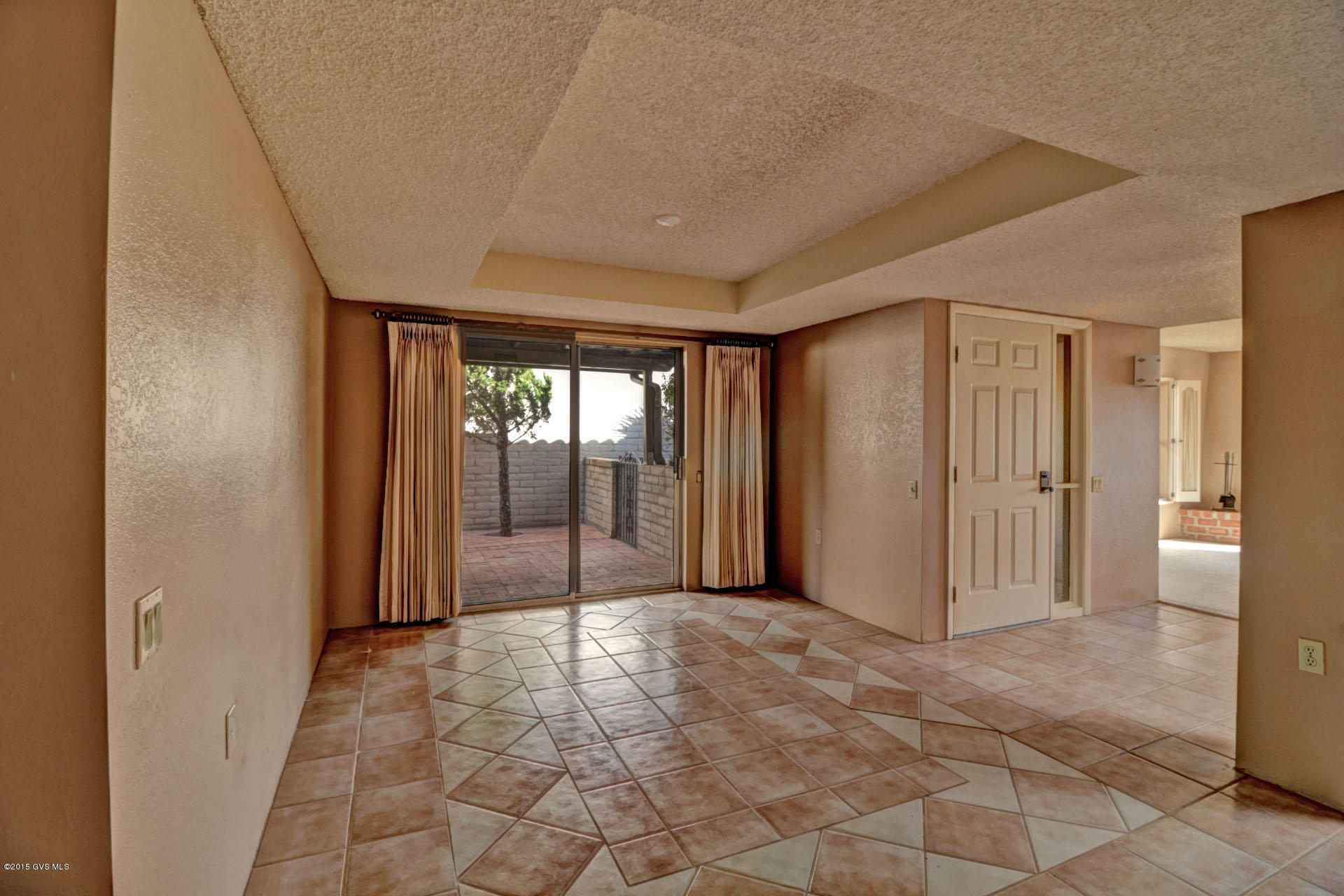 910 W Camino Sagasta