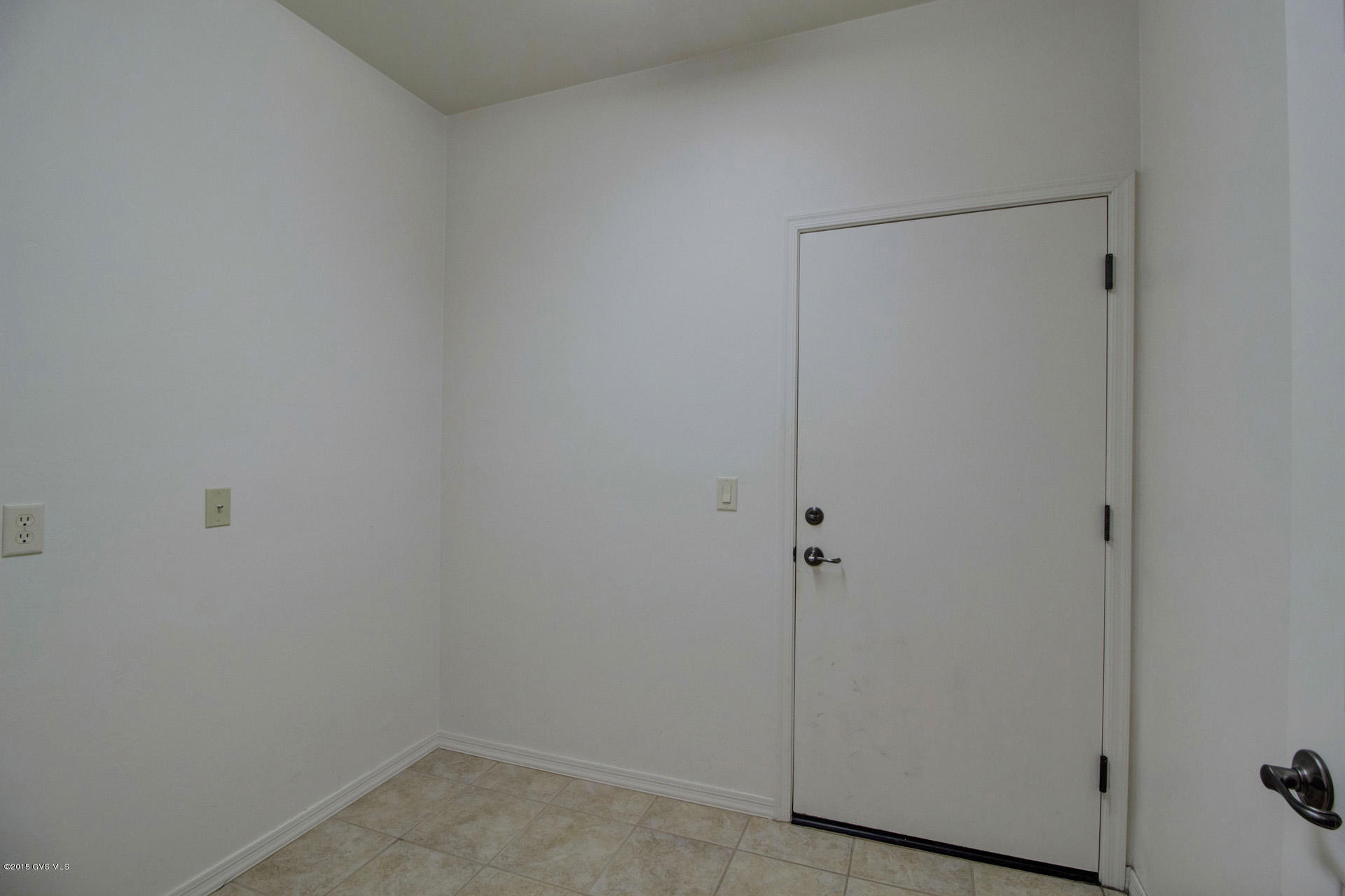 2221 S Pecan Vista Drive