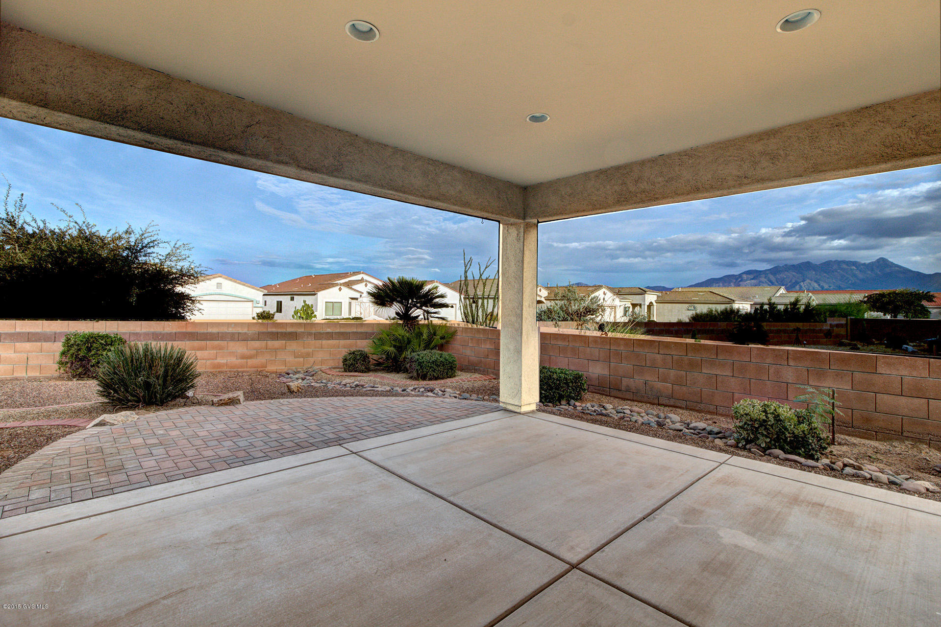 2221 S Pecan Vista Drive