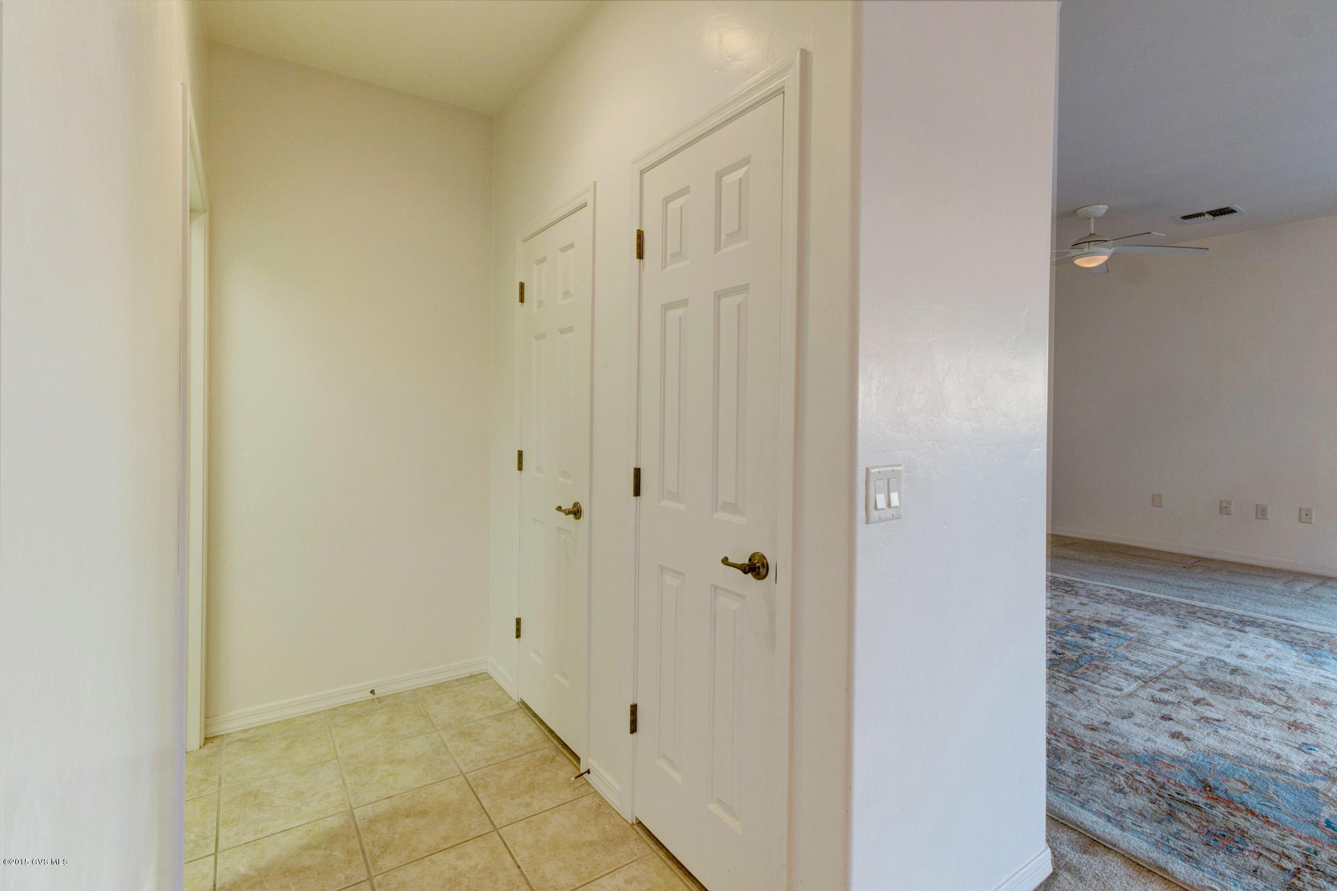 2221 S Pecan Vista Drive