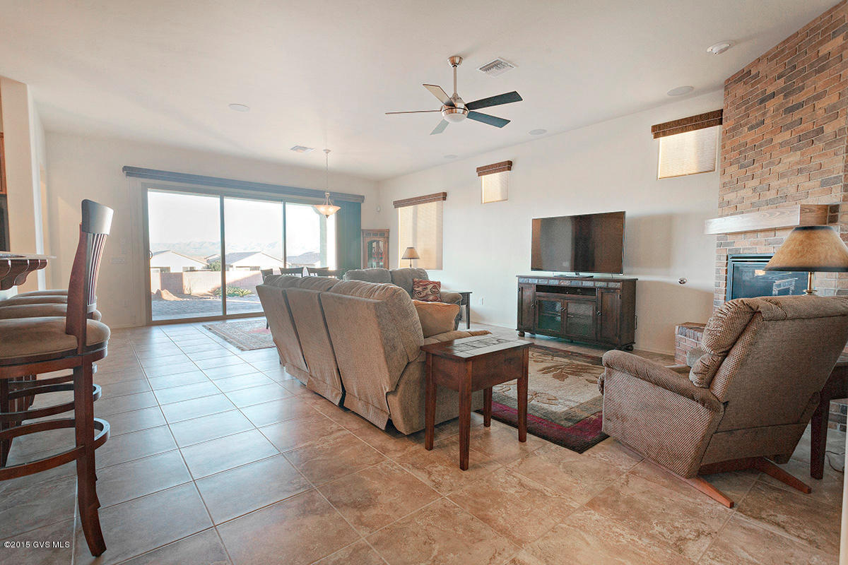 910 N Observation Trail