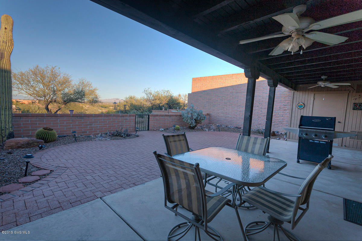 1060 W Camino Del Pato