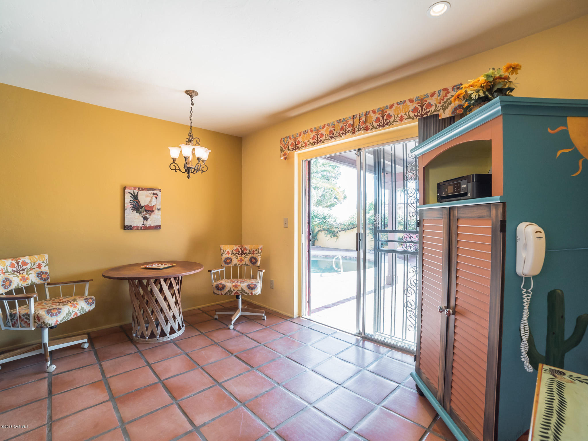 221 W Calle Melendrez