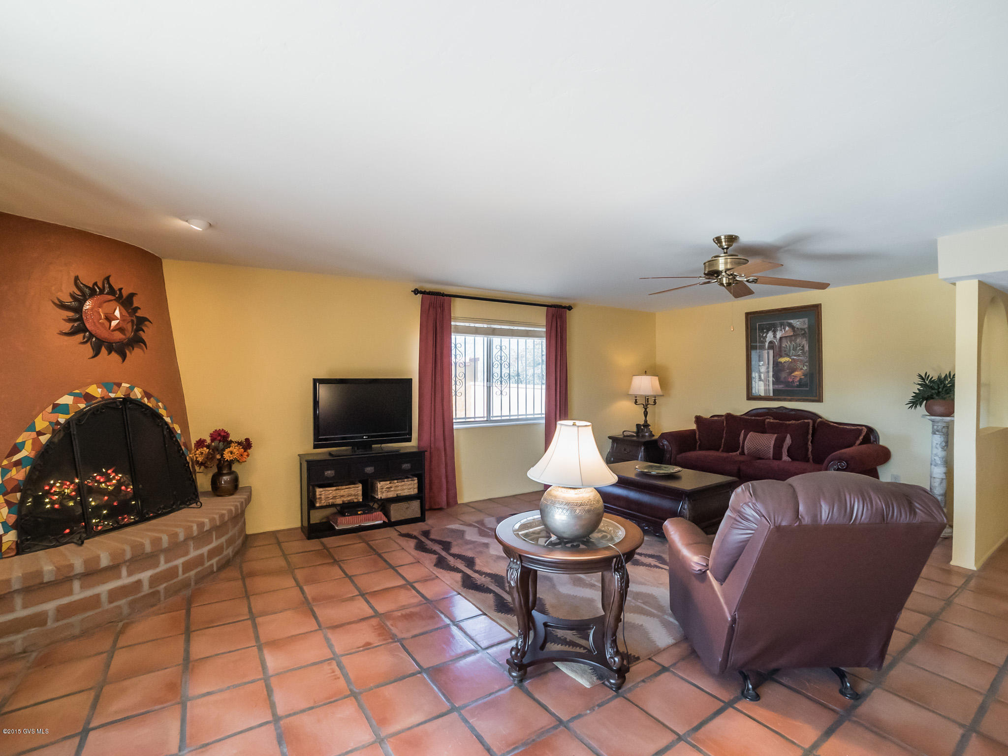 221 W Calle Melendrez