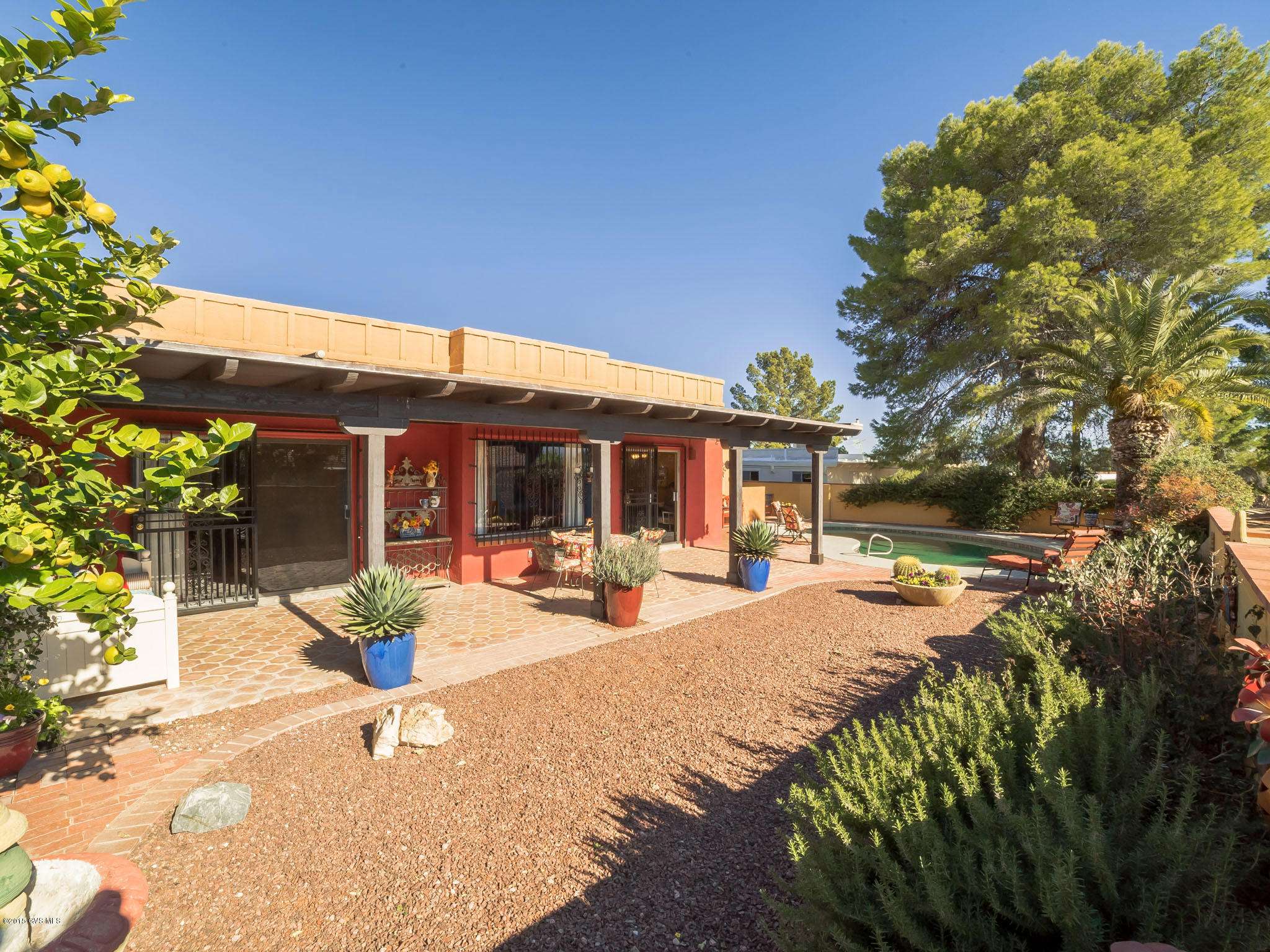 221 W Calle Melendrez