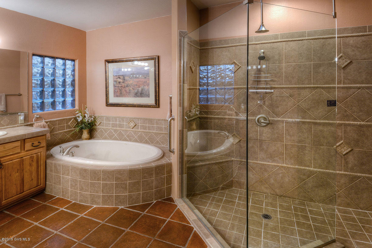 1065 E Josephine Saddle Place