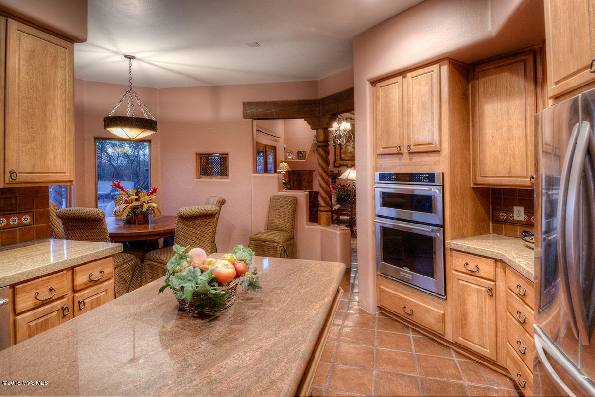 1065 E Josephine Saddle Place