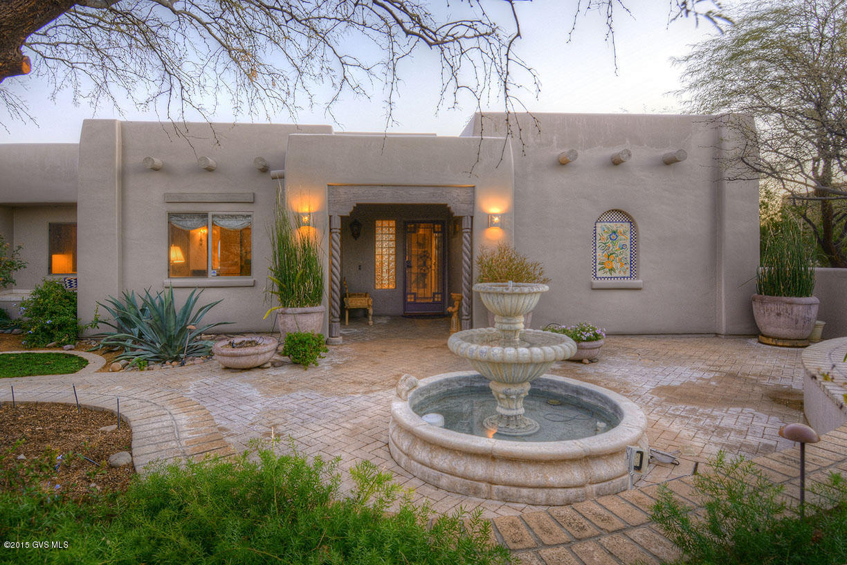 1065 E Josephine Saddle Place