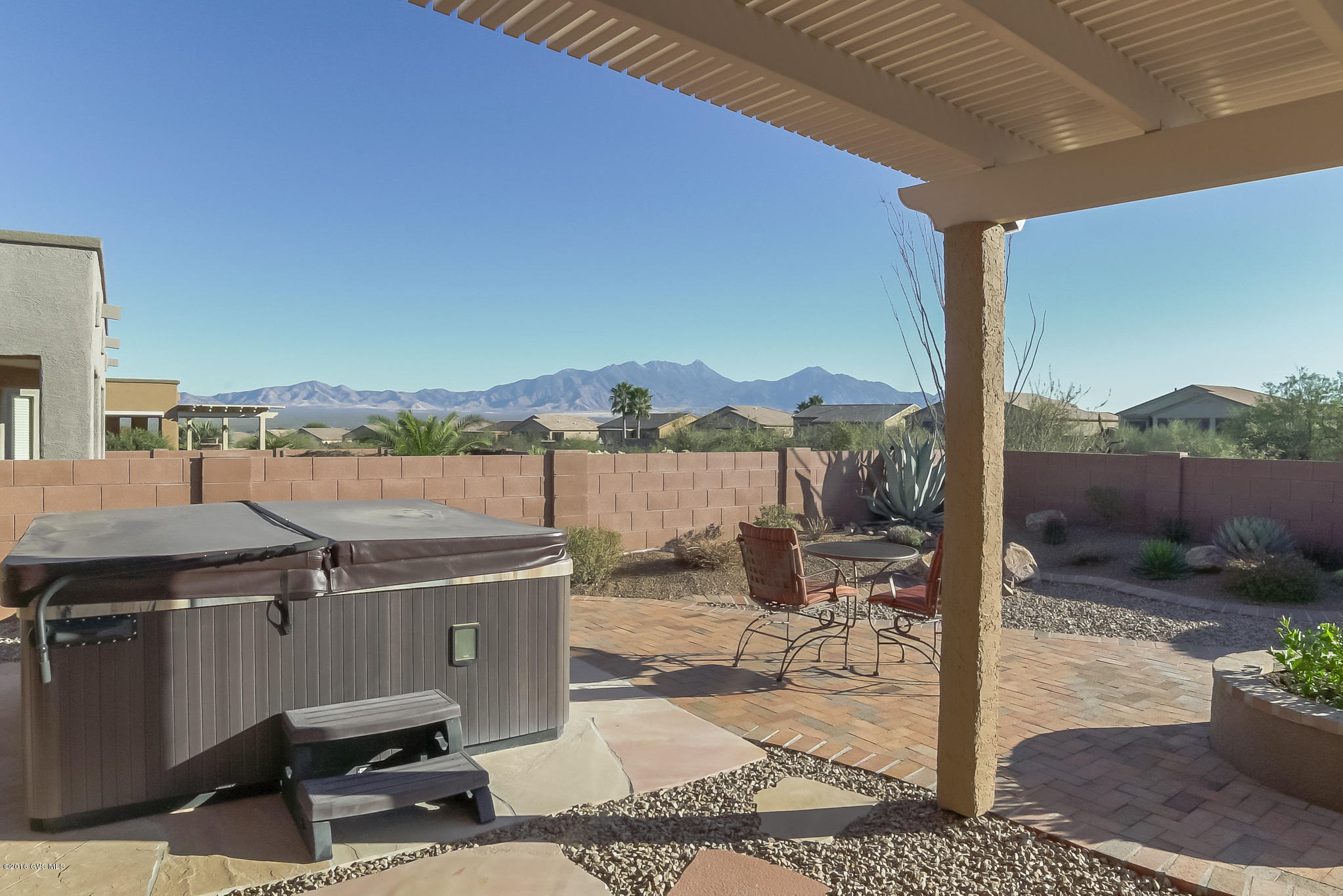 1107 W Calle Artistica