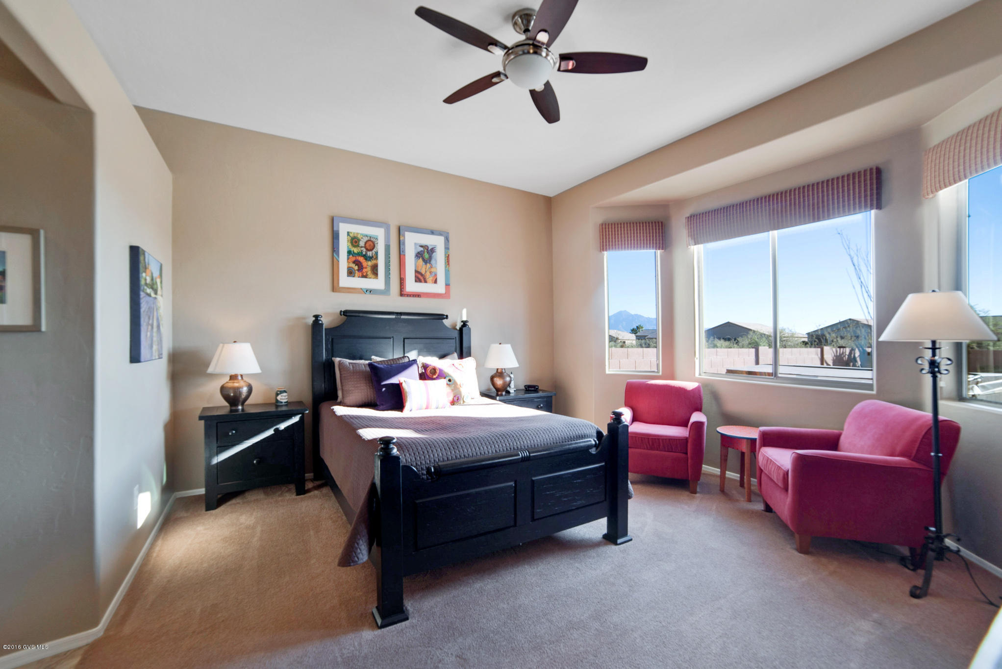 1107 W Calle Artistica