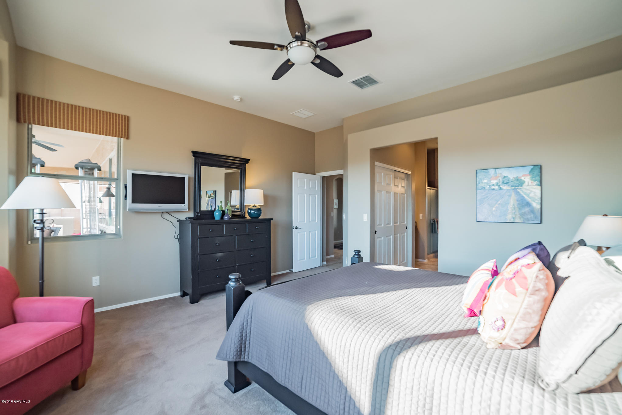 1107 W Calle Artistica