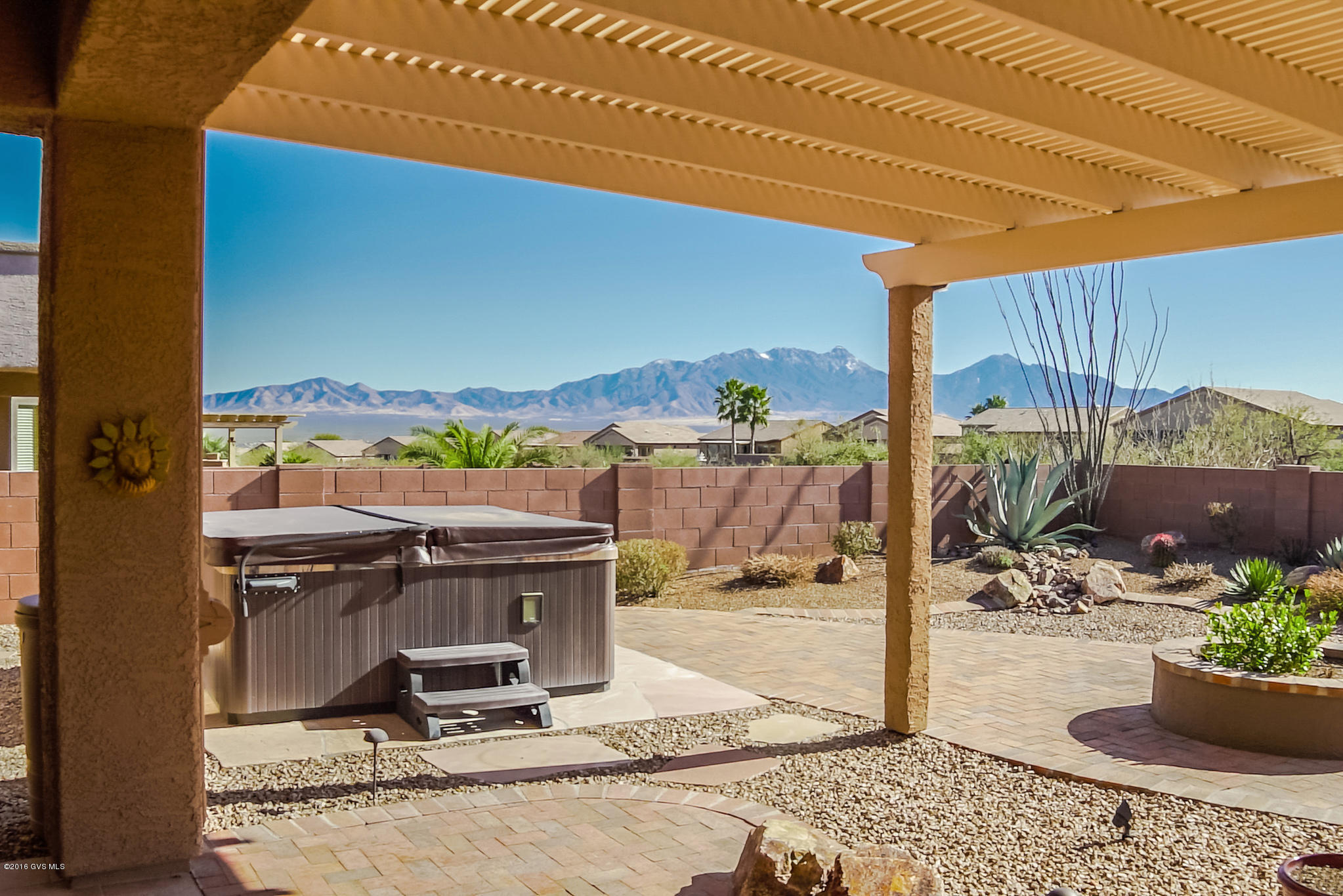 1107 W Calle Artistica