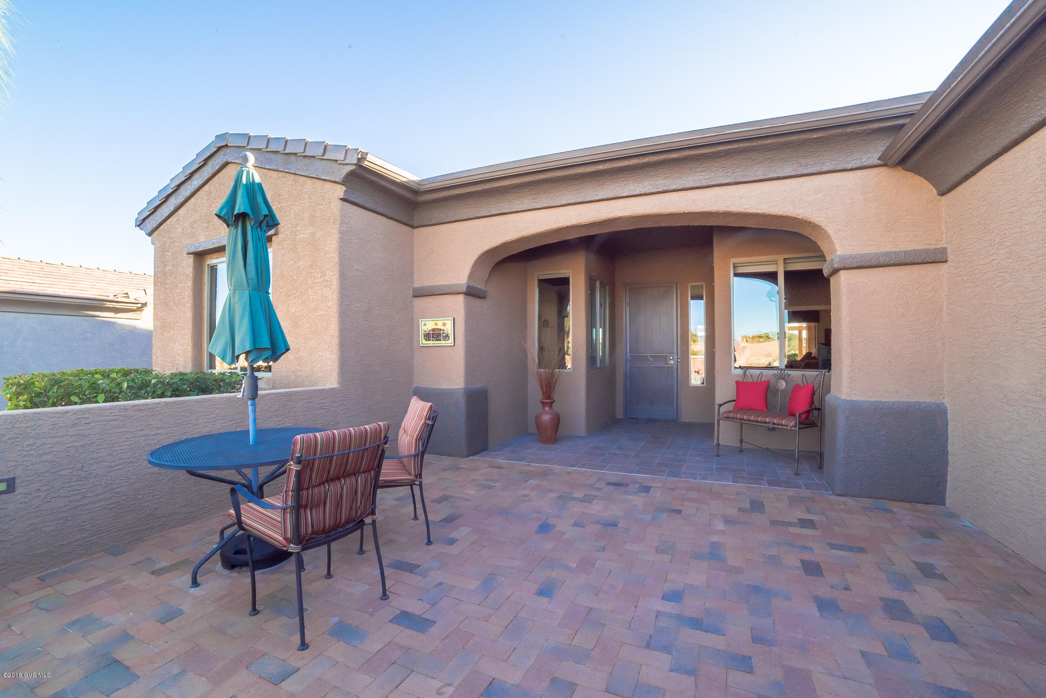 1107 W Calle Artistica