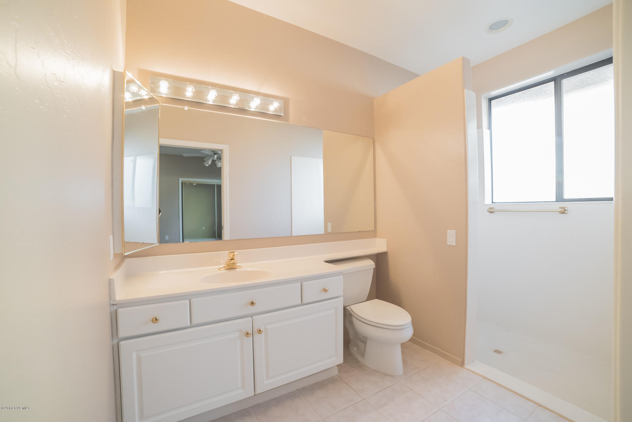 4937 S Meadow Ridge Drive