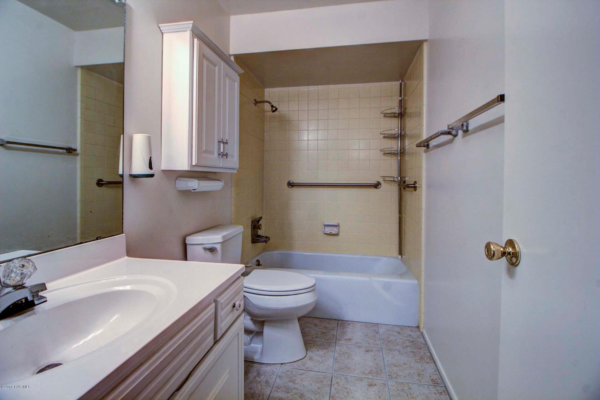 1232 N Paseo Del Cervato