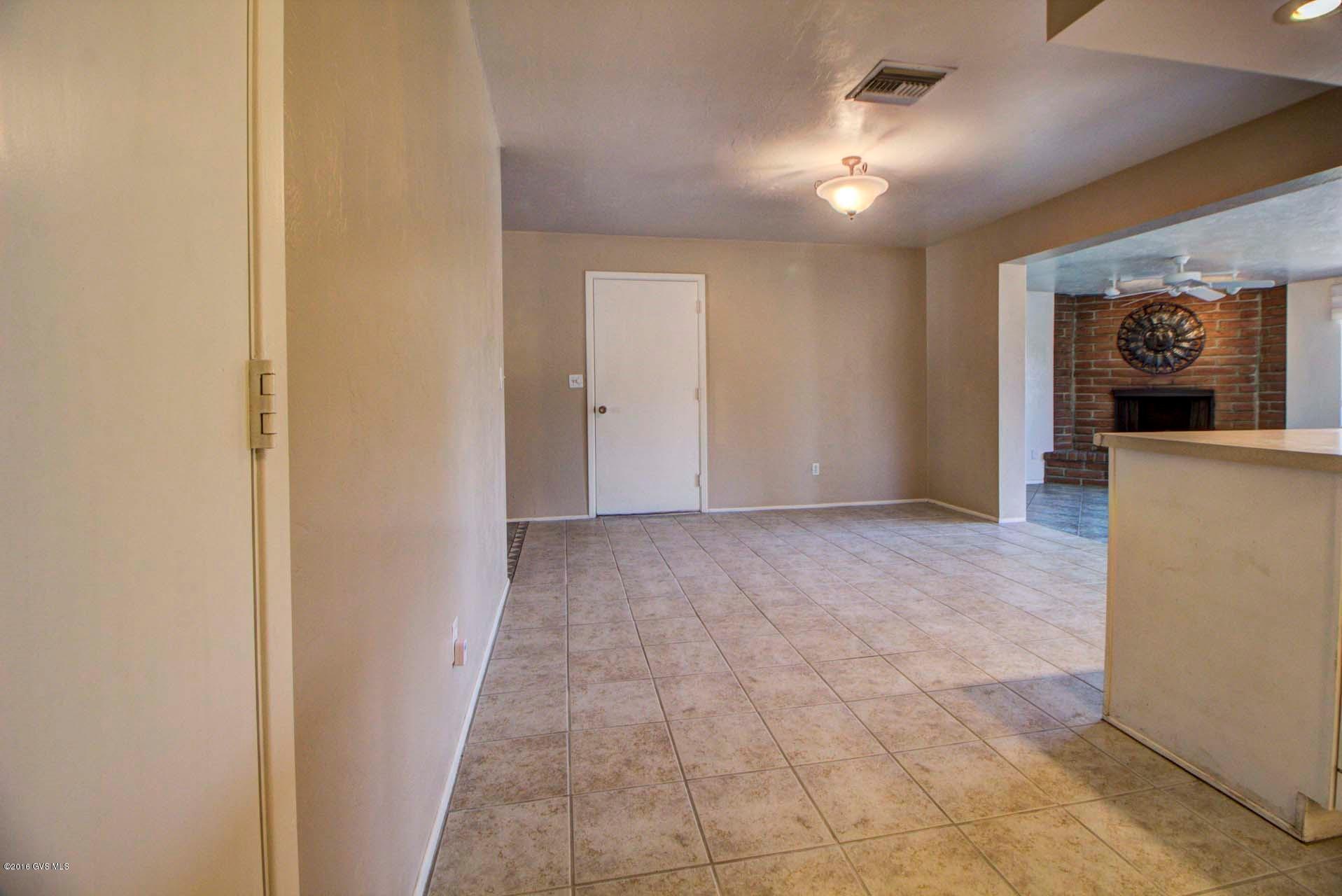 1232 N Paseo Del Cervato