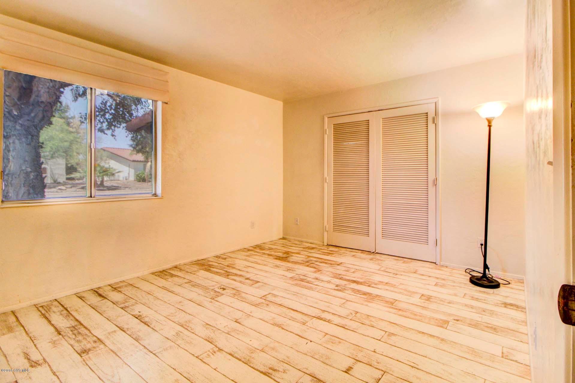 1232 N Paseo Del Cervato