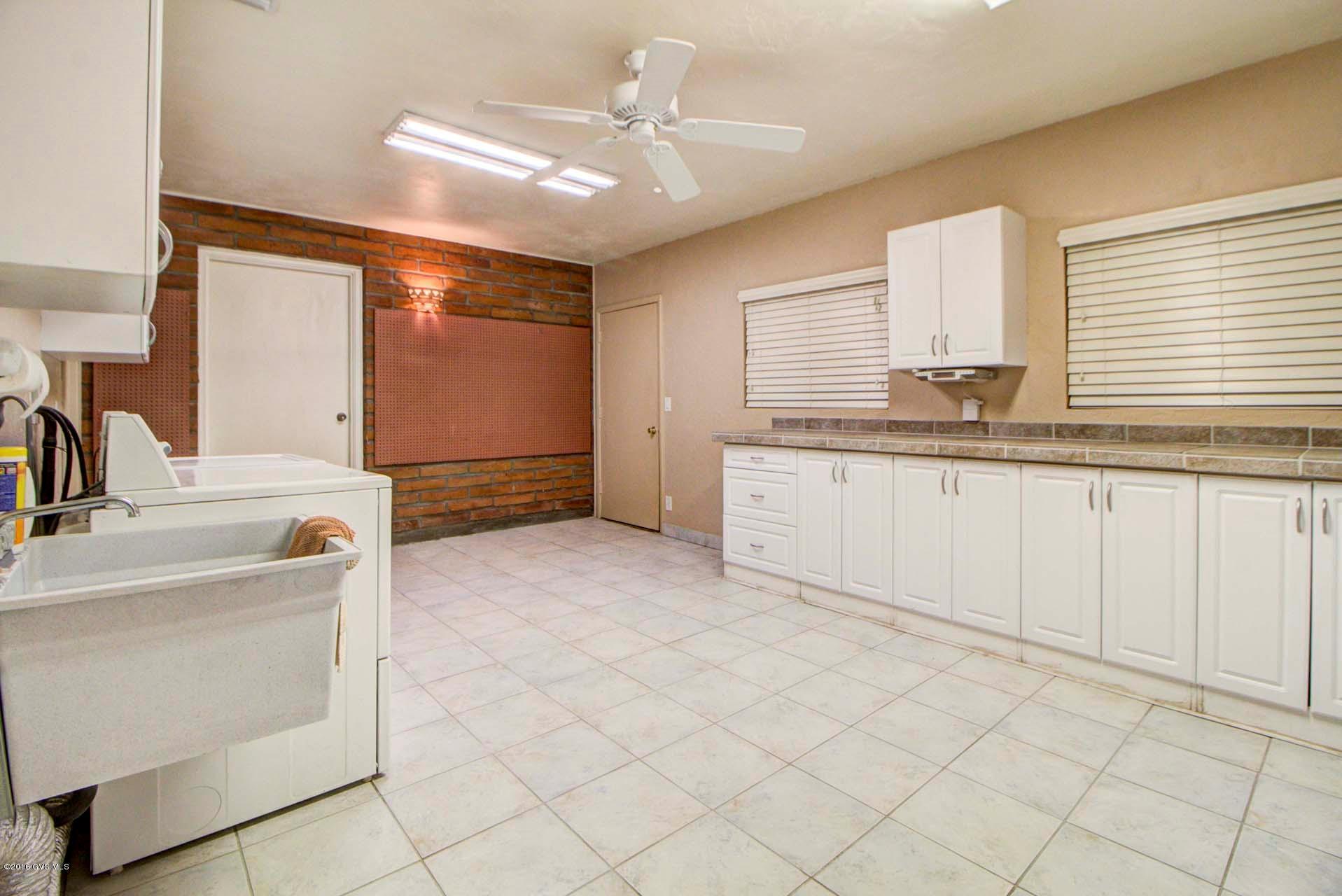 1232 N Paseo Del Cervato