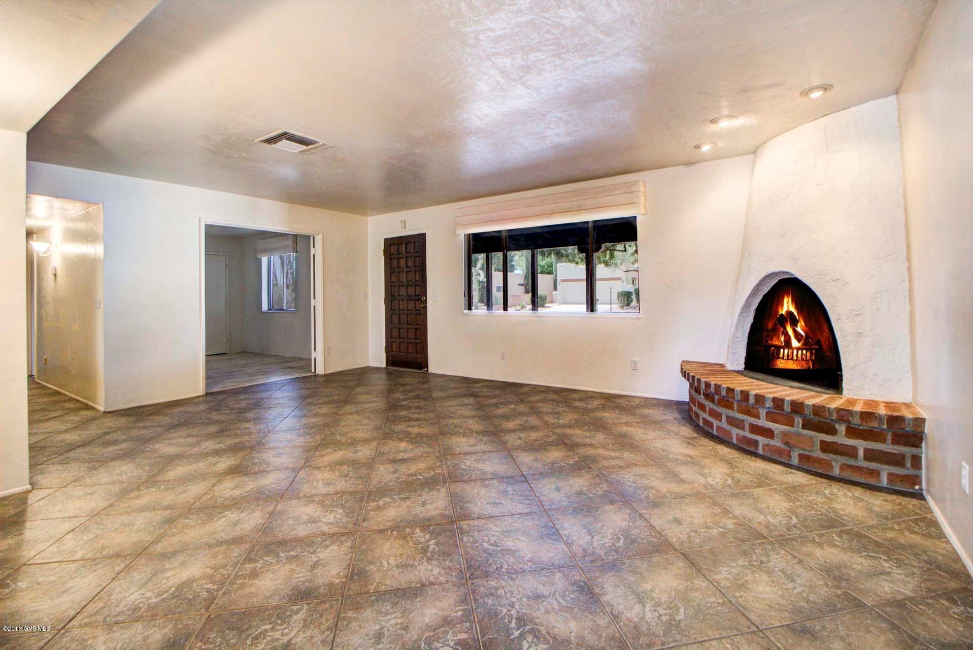 1232 N Paseo Del Cervato