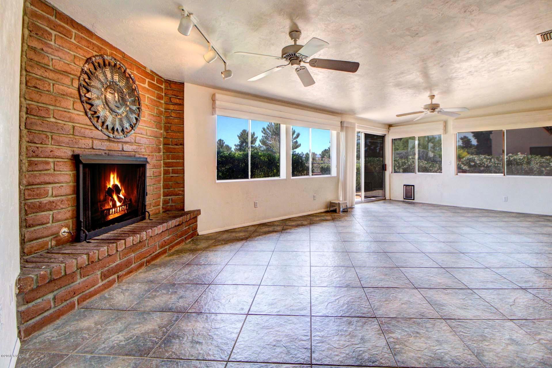 1232 N Paseo Del Cervato