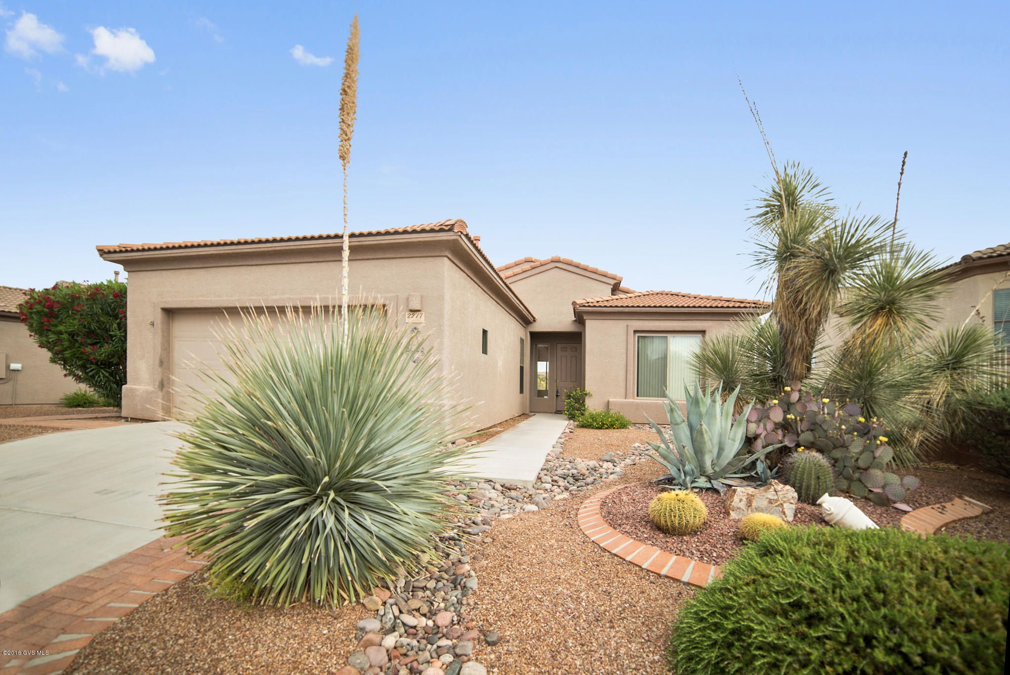 2277 W Calle Cacillo