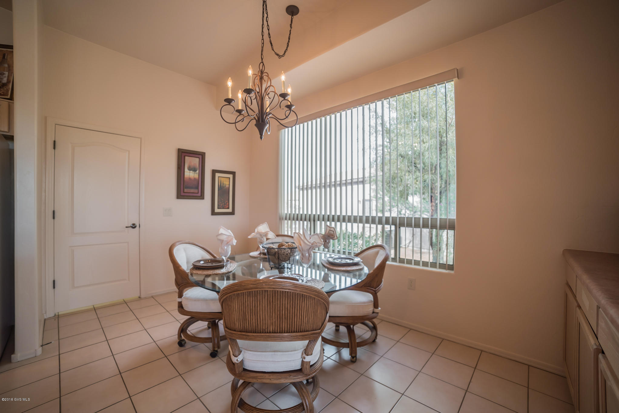 2277 W Calle Cacillo