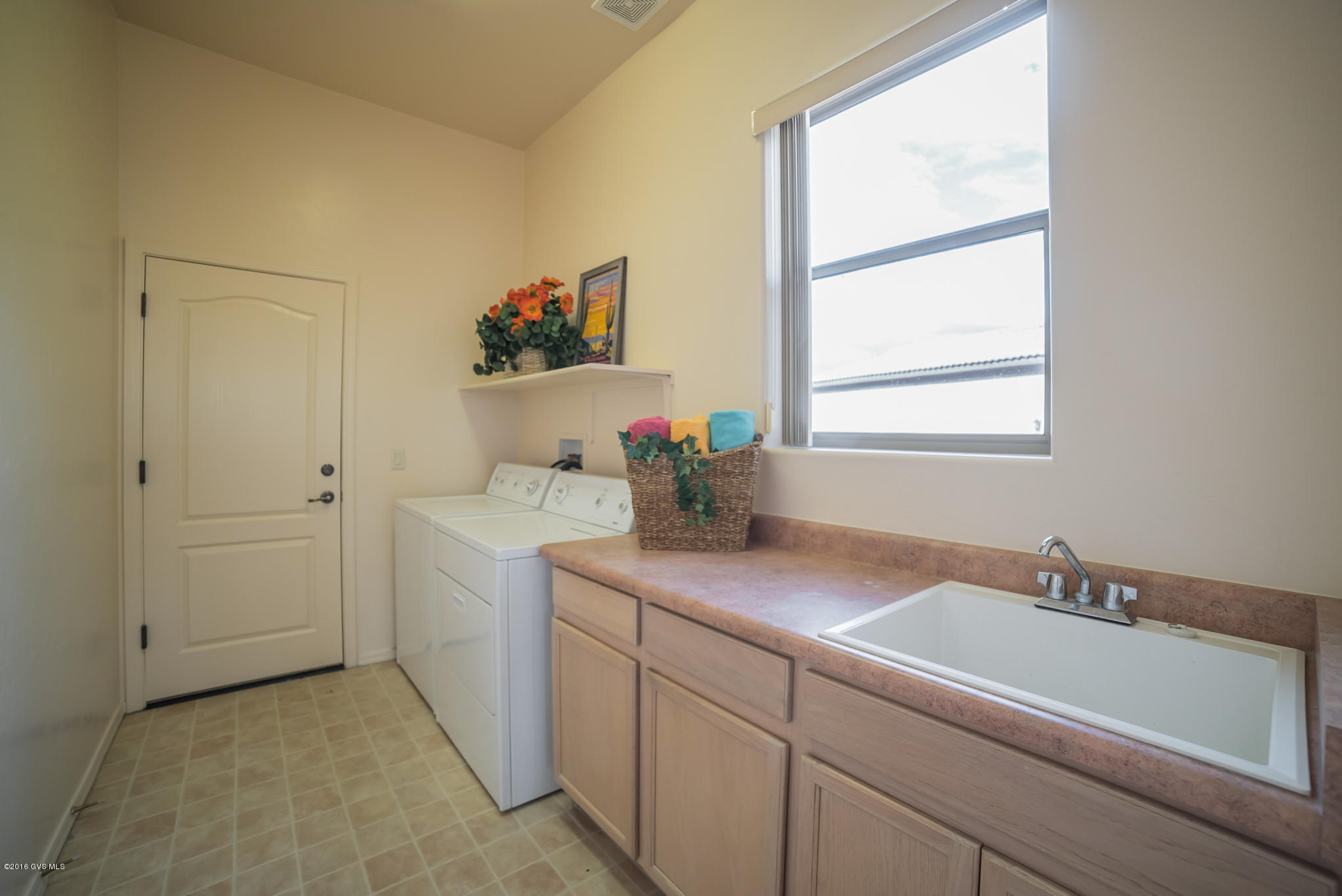 2277 W Calle Cacillo