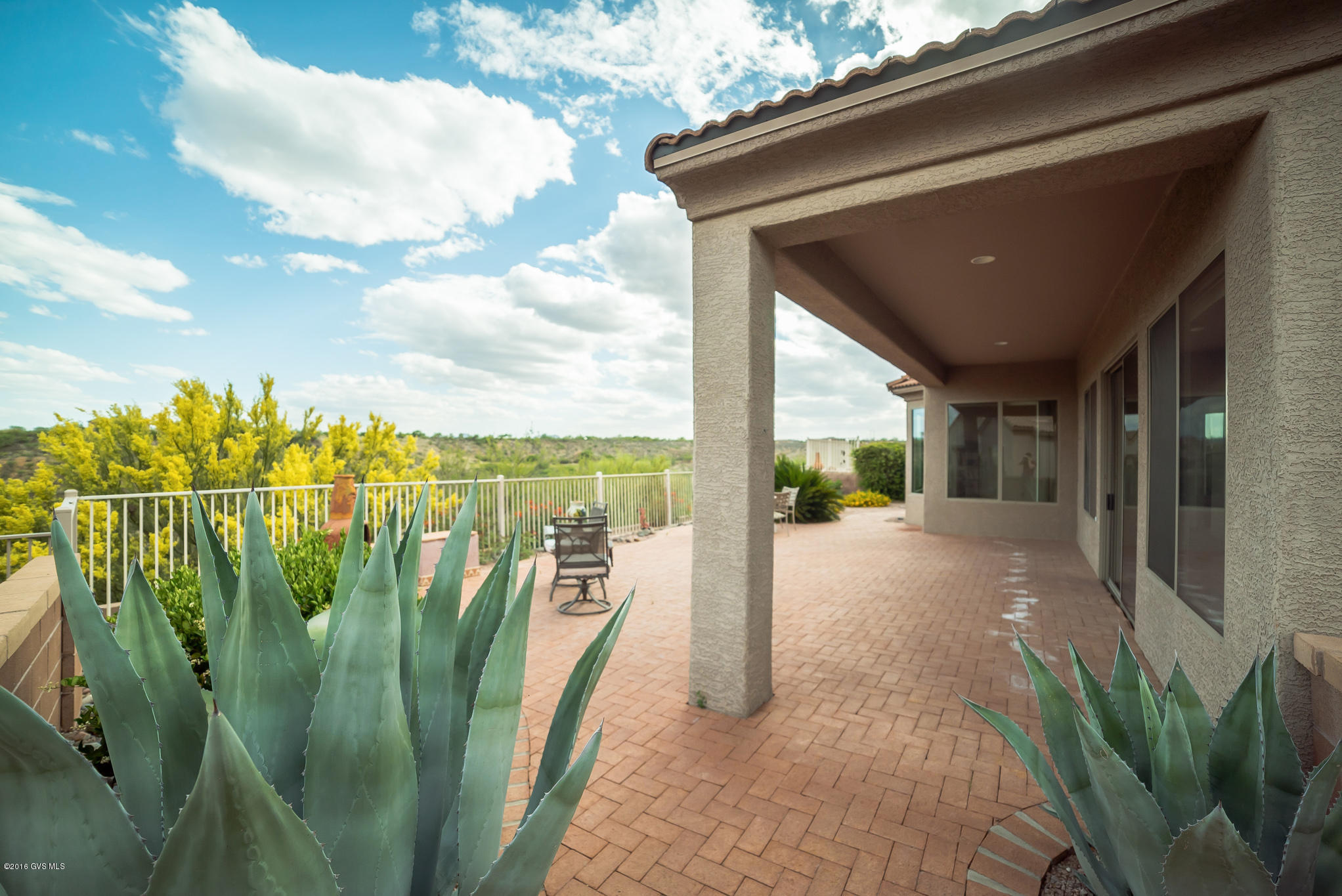 2277 W Calle Cacillo