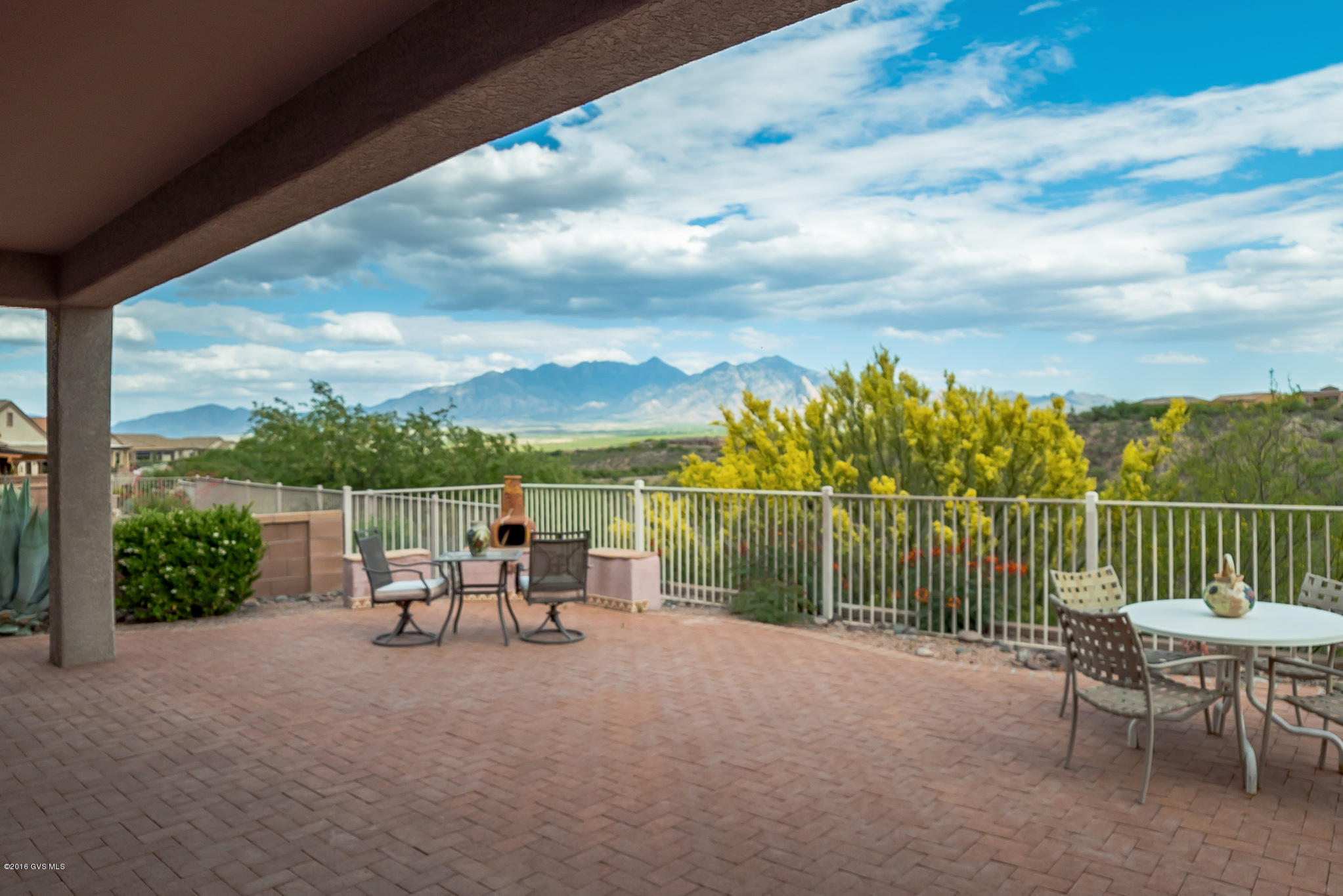 2277 W Calle Cacillo