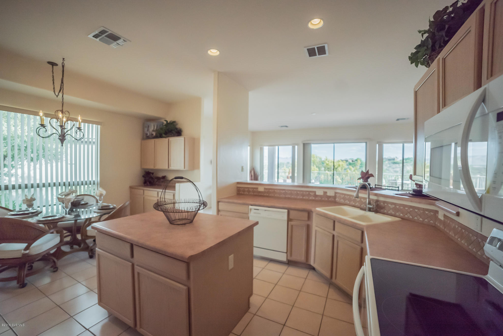 2277 W Calle Cacillo