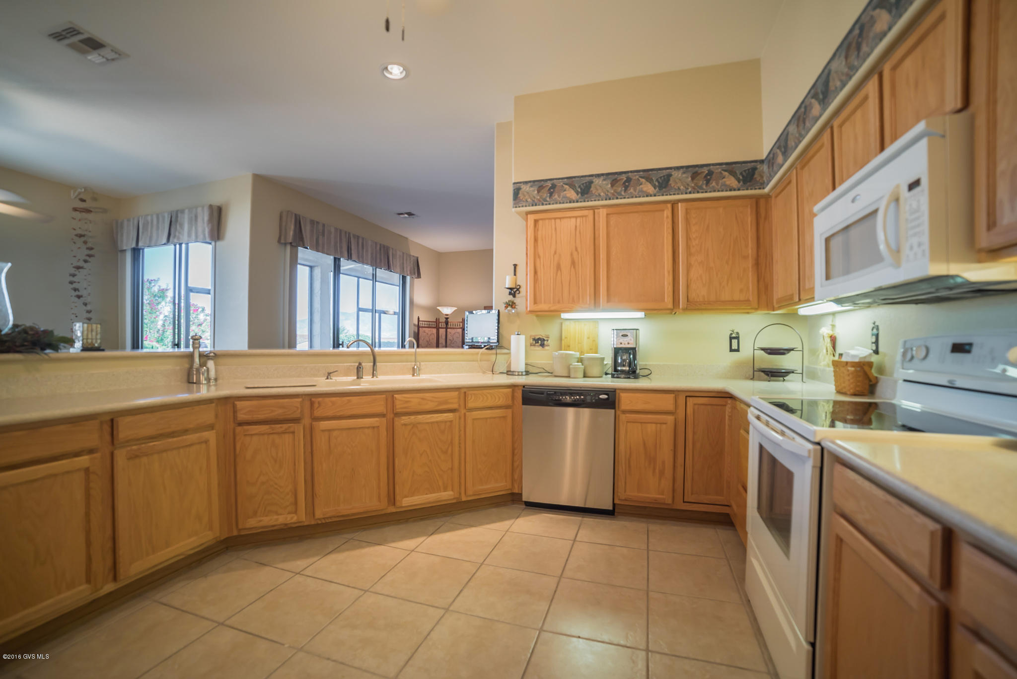 318 N Via Del Clavelito