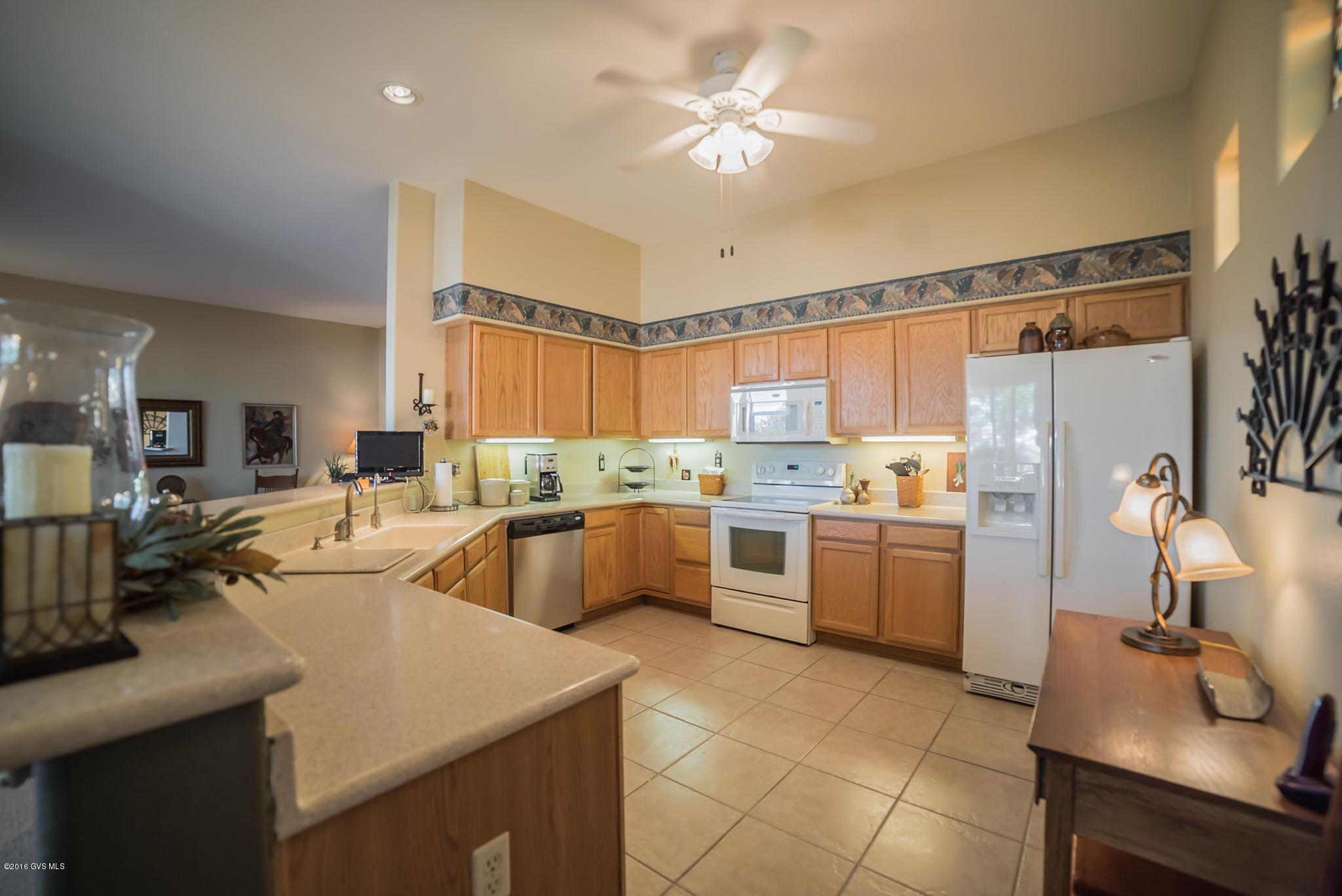 318 N Via Del Clavelito