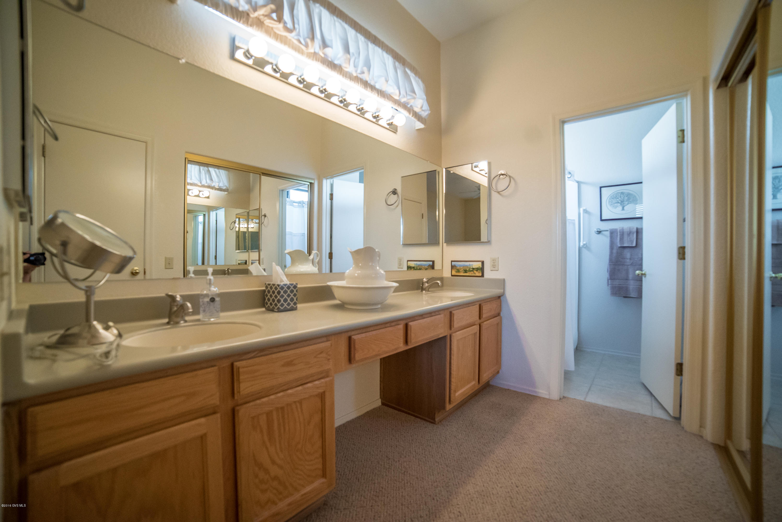 318 N Via Del Clavelito