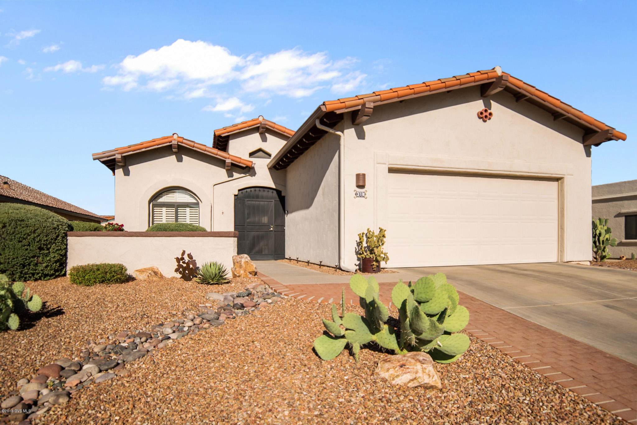 318 N Via Del Clavelito