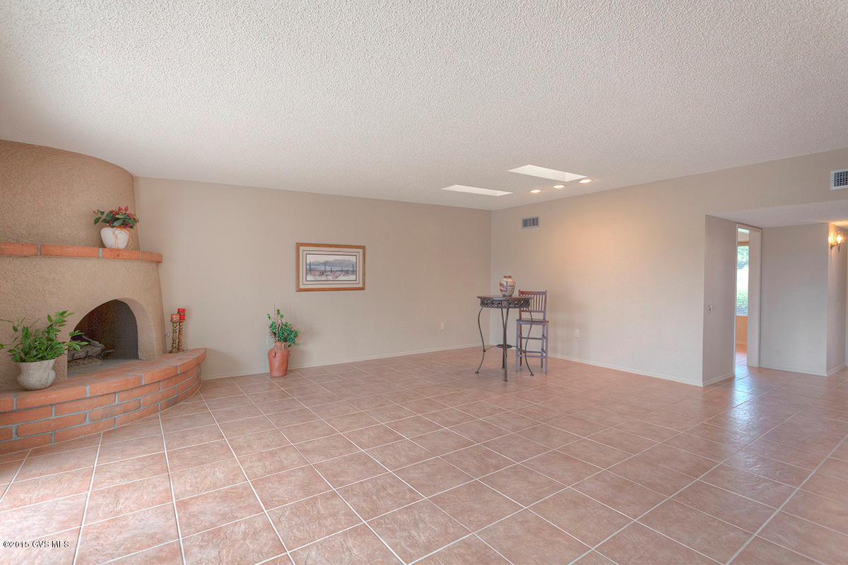 1889 W Camino Del Huarache