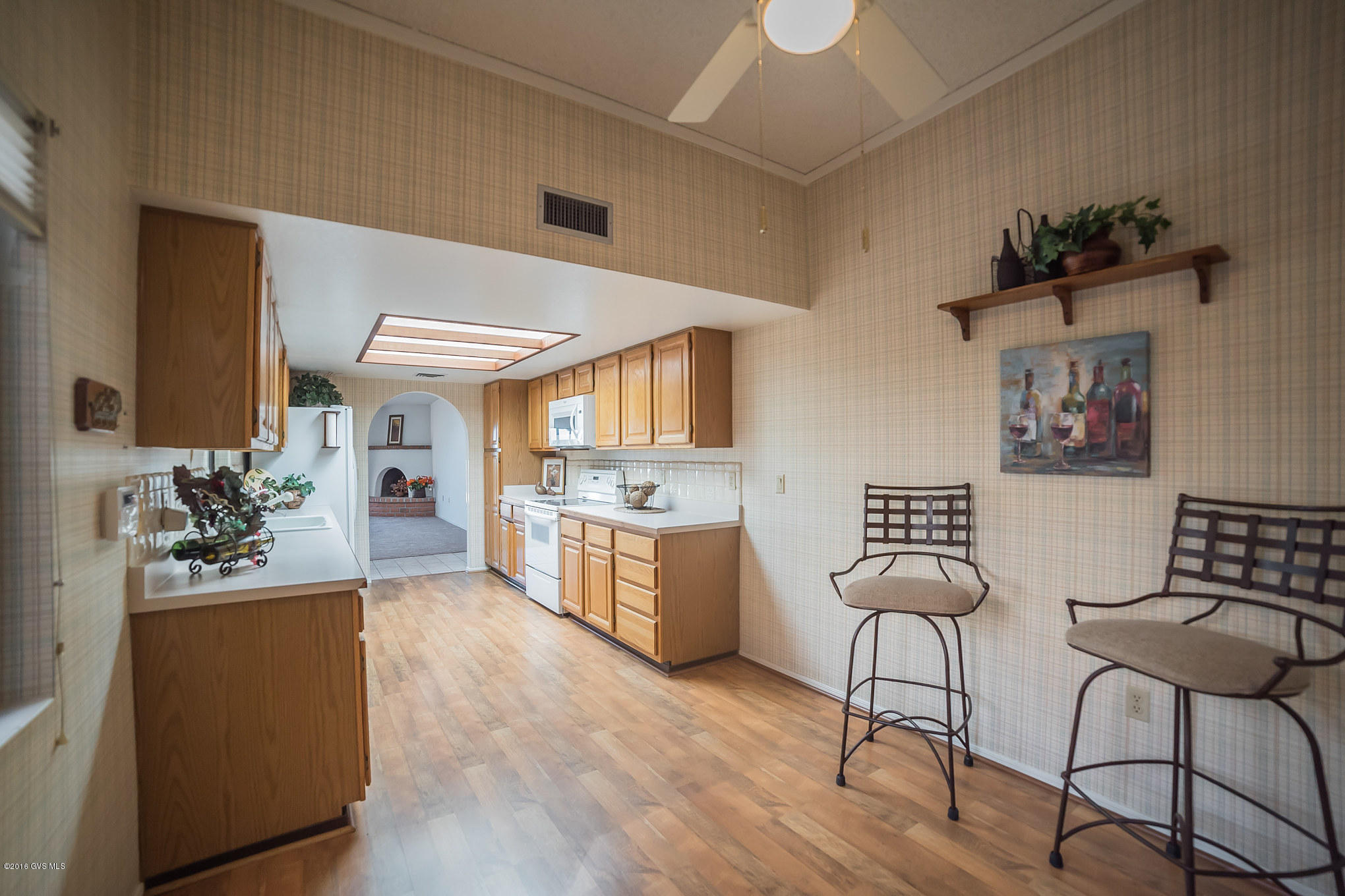 1445 W Camino Del Pato