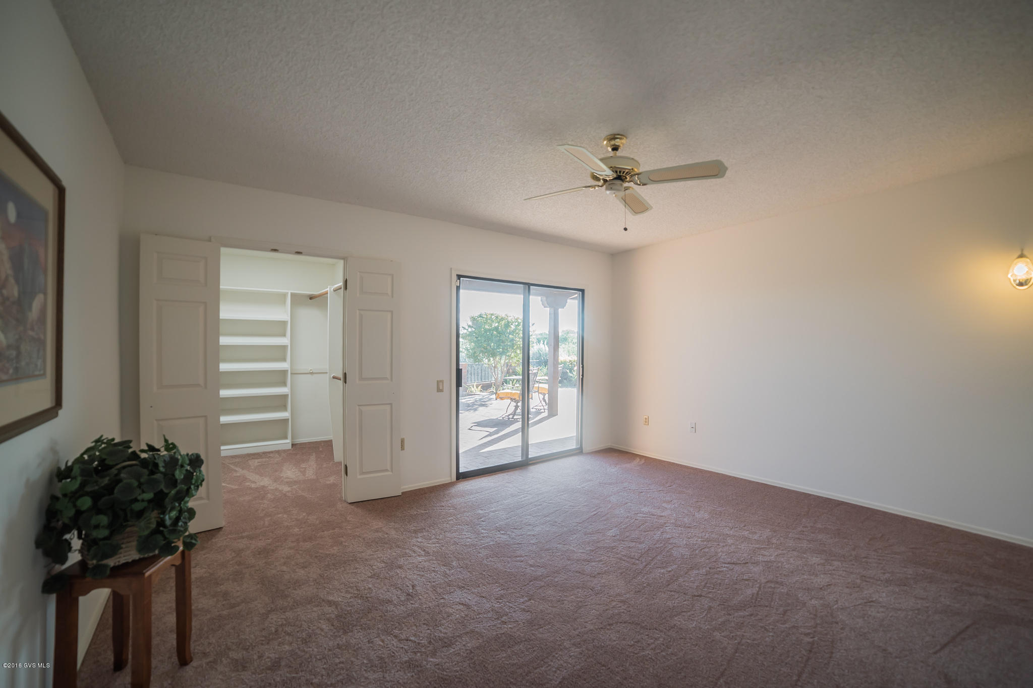 1445 W Camino Del Pato