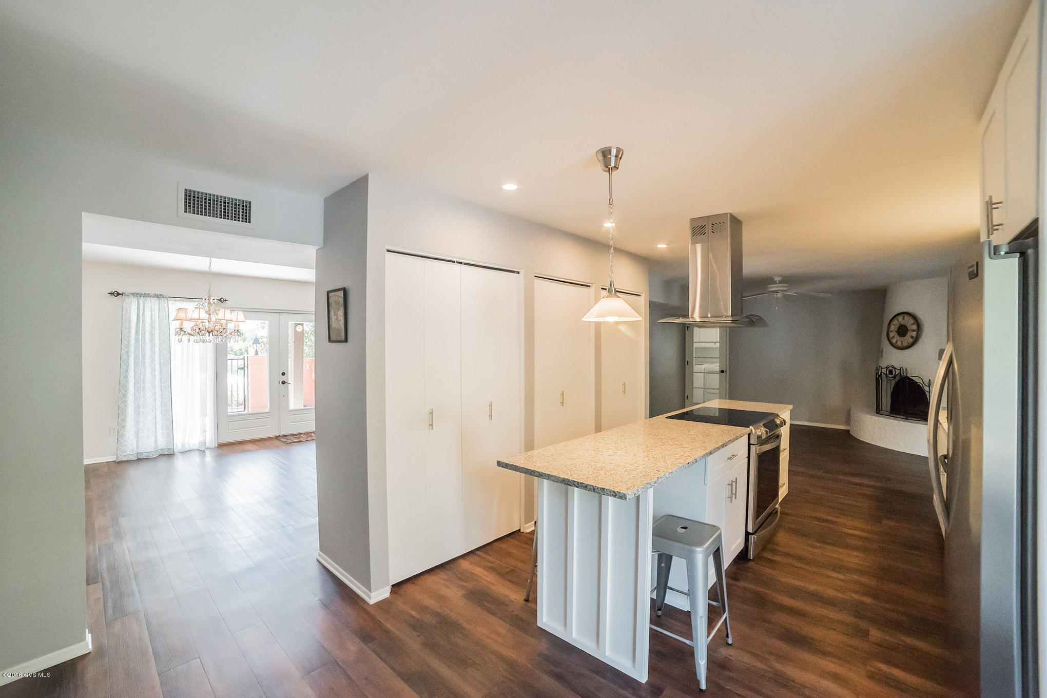 230 W Paseo Del Chino