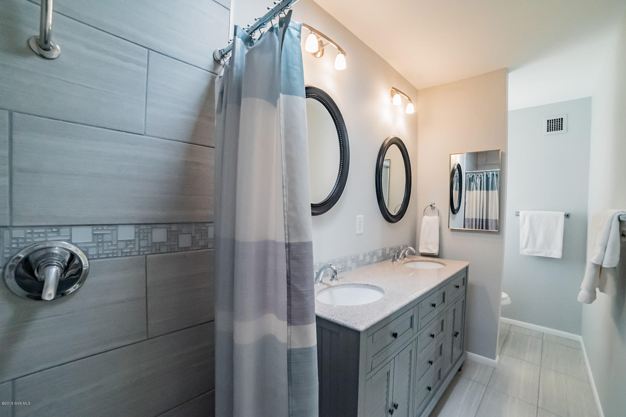 230 W Paseo Del Chino