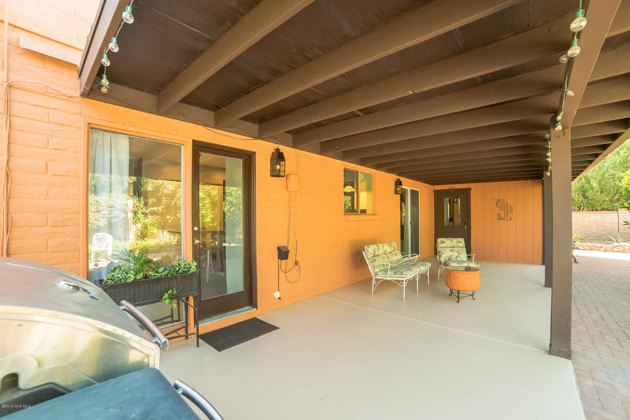 230 W Paseo Del Chino