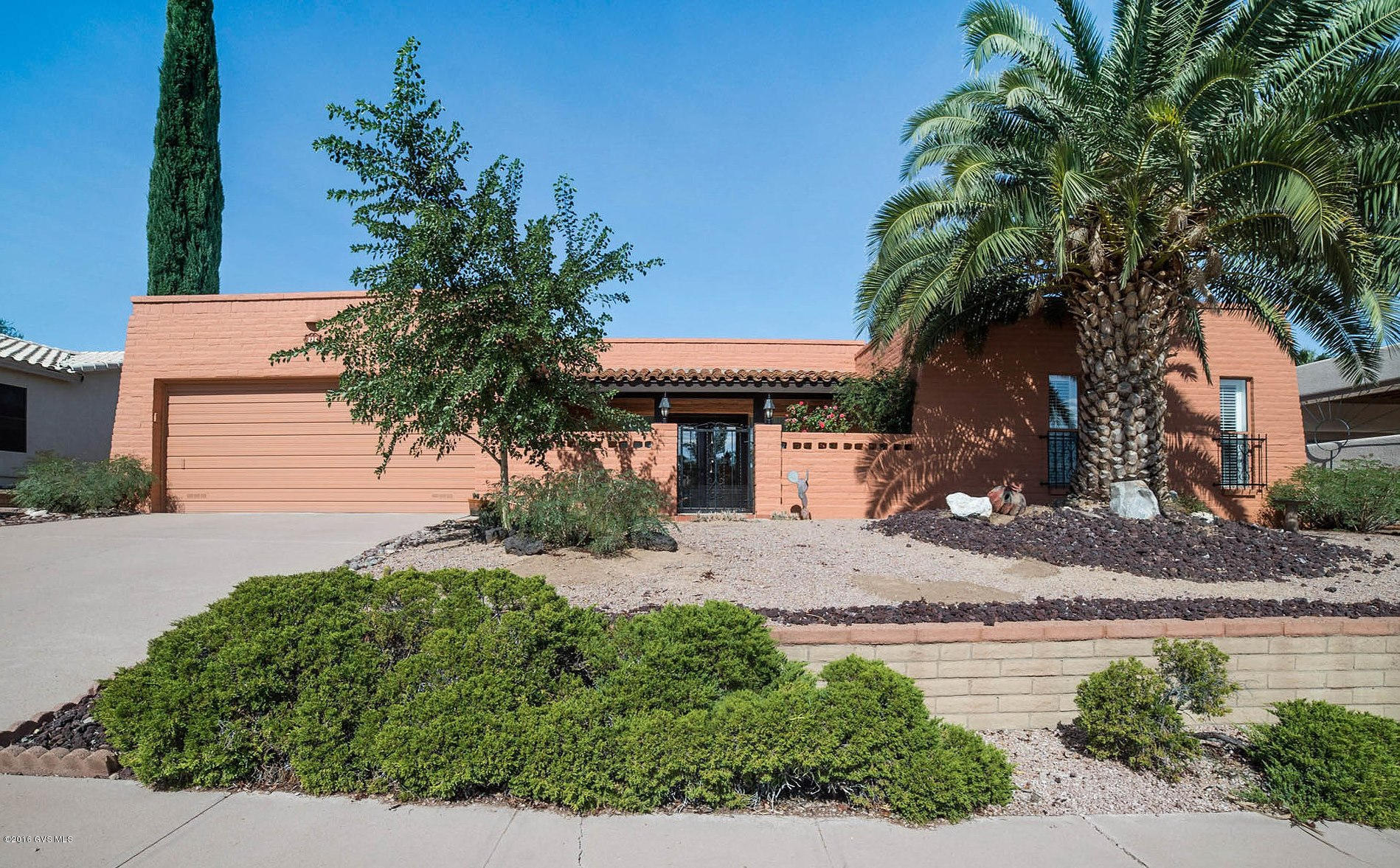 230 W Paseo Del Chino