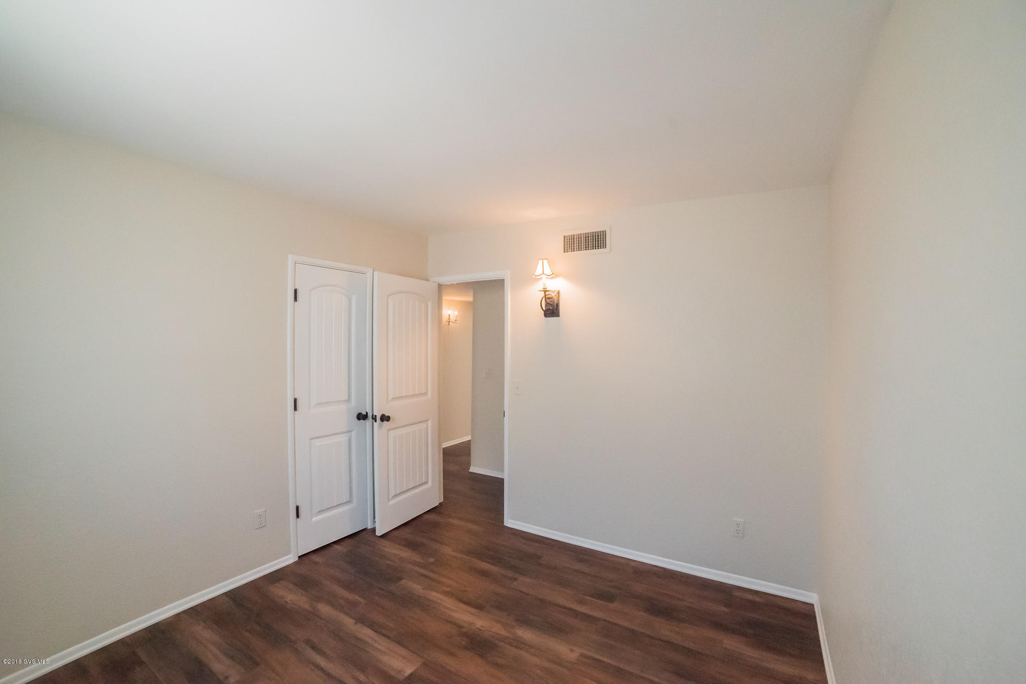 230 W Paseo Del Chino